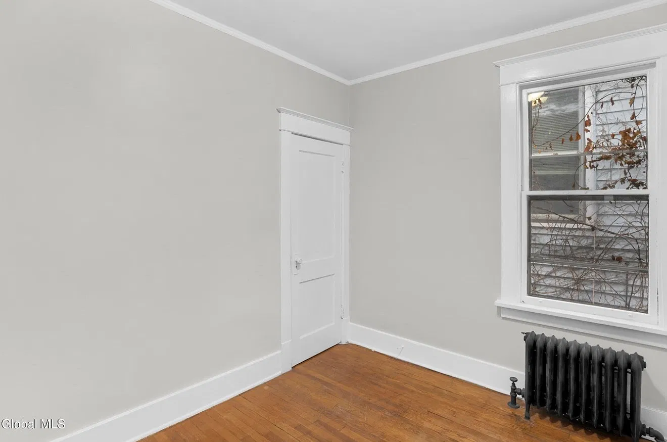 3 bed, 1200 sqft, $1,850 — Photo 4