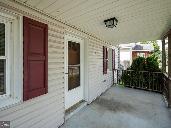 4th image of 116 Lloyd St