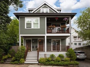 20 Doran Rd #20, Brookline, MA 02445