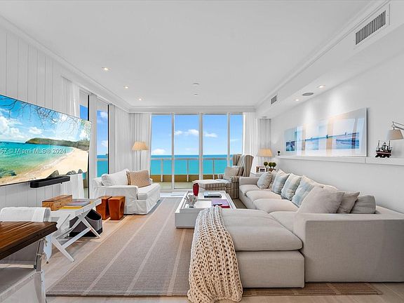 3rd image of 17875 Collins Ave #4401