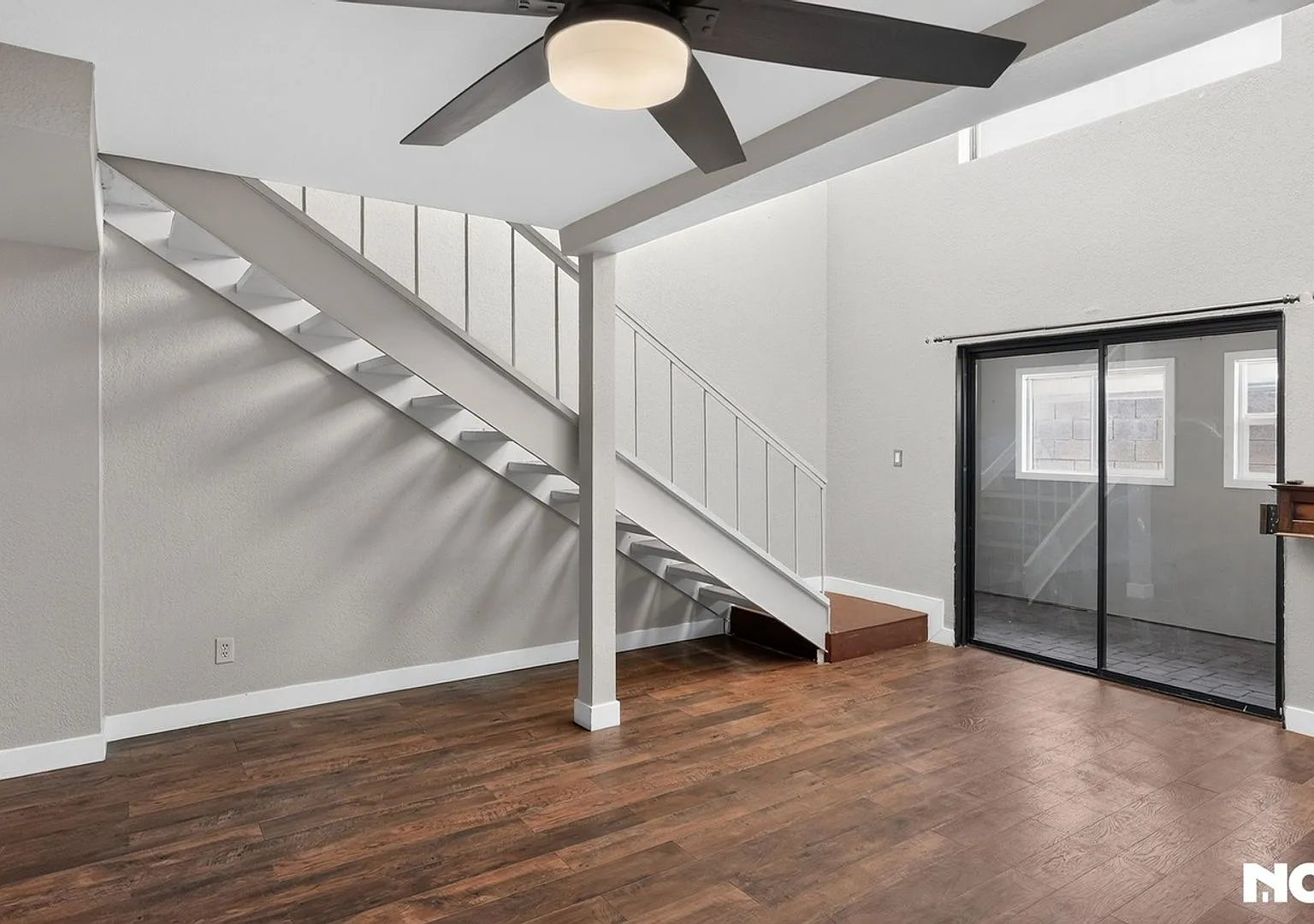 Charming 2BR Condo in Phoenix — Photo 3