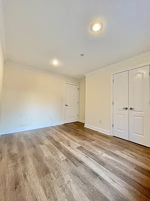 Rented by Compass | media 34