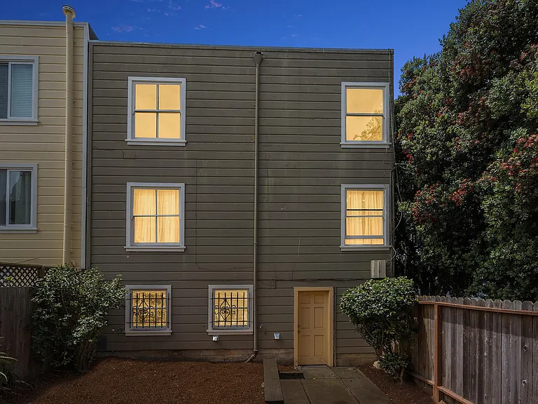 196 Jules Ave — Photo 44