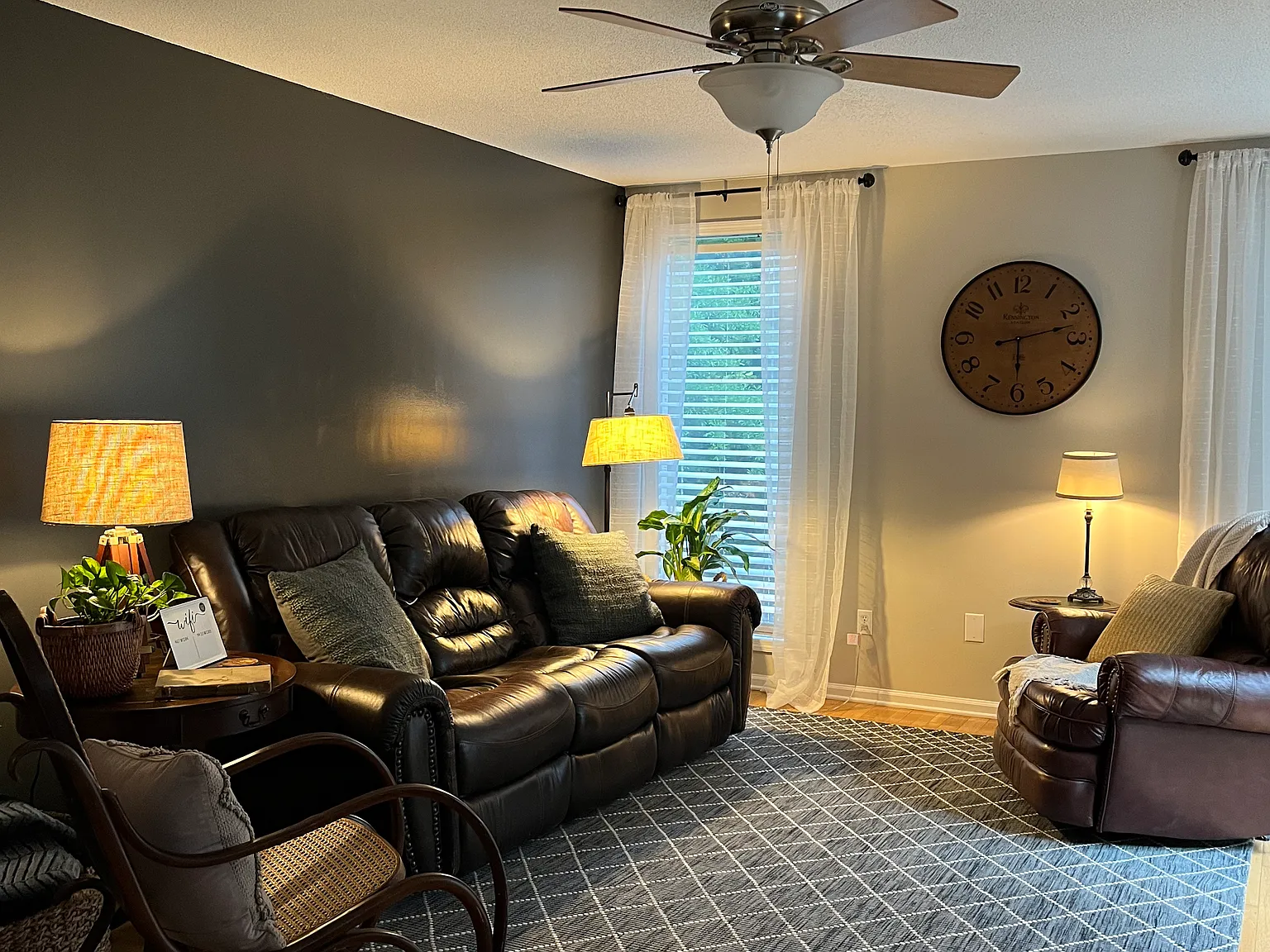 2 bed, 900 sqft, $1,800 — Photo 3