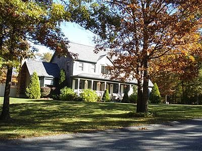 1st image of 32 Fieldwood Drive