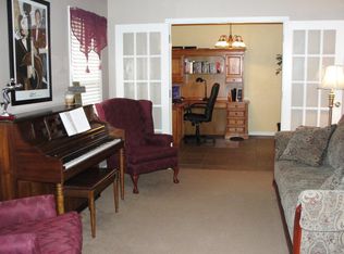 2422 Scenic Dr, Jefferson City, MO 65101