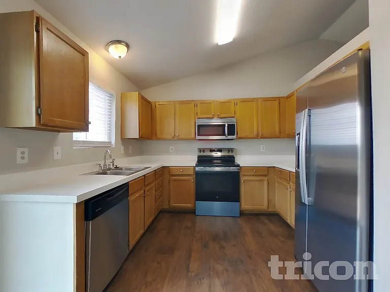4318 Sunridge Dr — Photo 5
