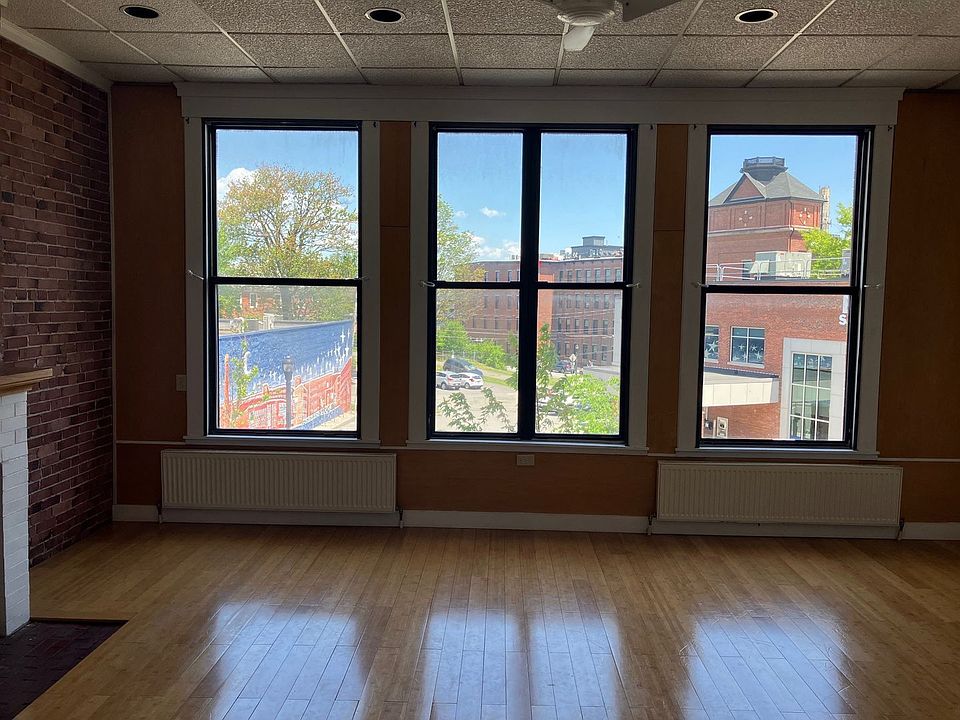 1st image of 215 Main St