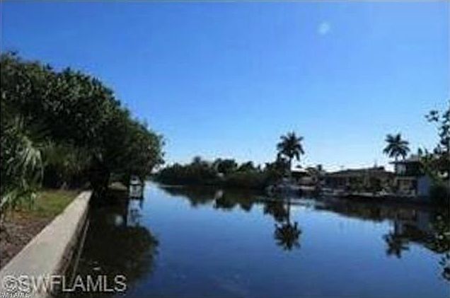 1st image of 5347 Marina Dr
