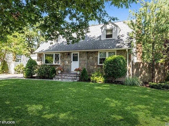 2nd image of 61 Wickey Ave