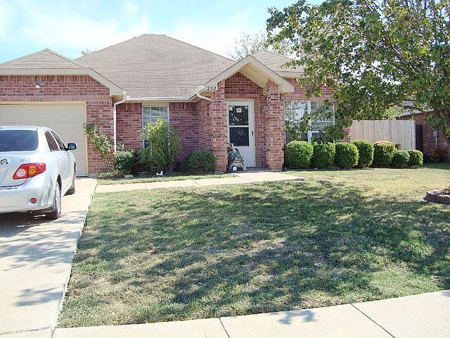 1st image of 232 Woodhill Dr