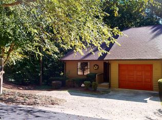 2141 Shea Ln, Seneca, SC 29672