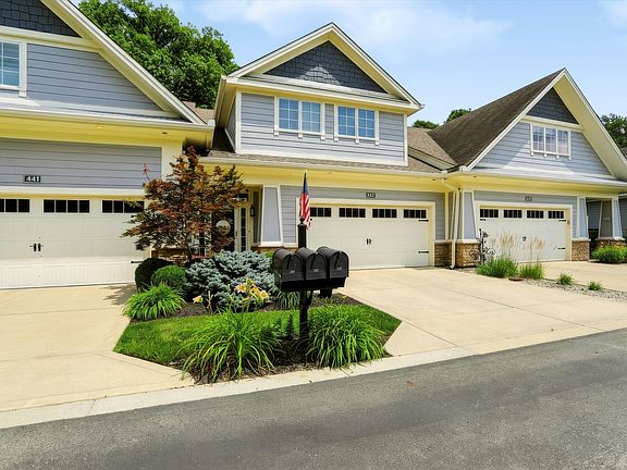 3rd image of 447 Firefly Ln