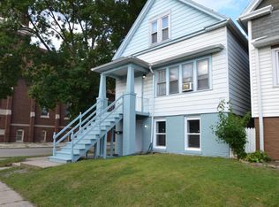 2400 S 11th St, Milwaukee, WI 53215