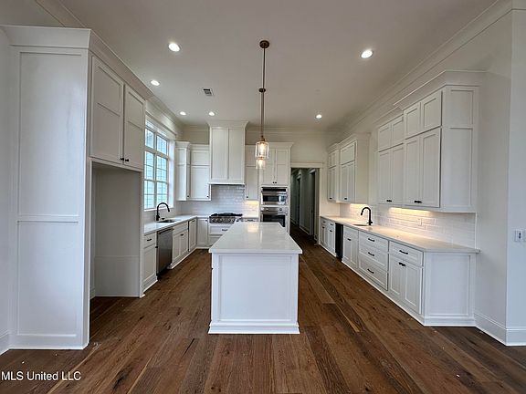 5th image of 913 Bald Eagle Dr