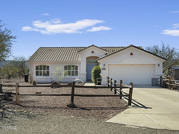 2nd image of 1848 Rosalia Ct