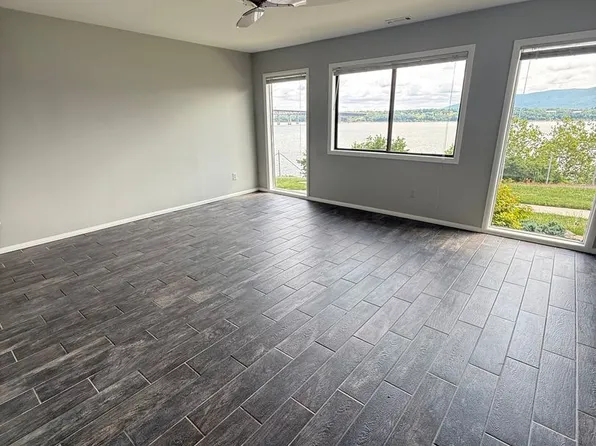 350 N Water St #3, Newburgh, NY 12550