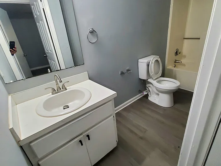 1812 London Church Rd NE #3A — Photo 5