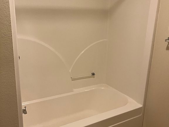 4th image of 904 N 28th St