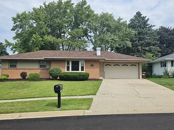 10 Prospect Ct, Stillman Valley, IL 61084