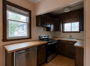 27 Warner St #2, Somerville, MA 02144