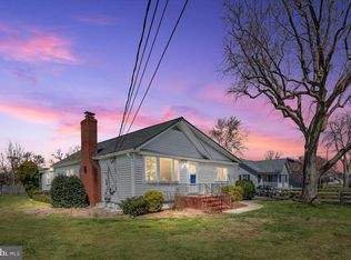 7832 Harbor Rd, Pasadena, MD 21122