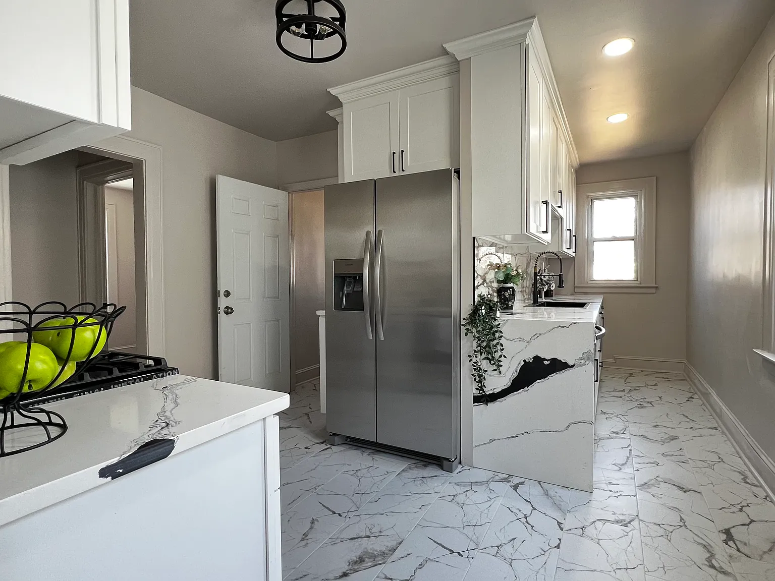 2 bed, 1200 sqft, $1,850 — Photo 2