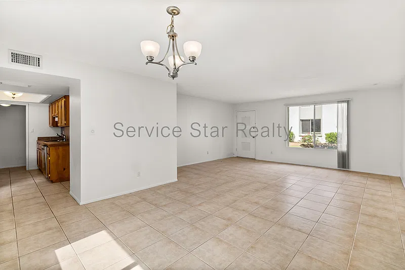 2 bed, 2.0 bath, 1576 sqft, $1,949 — Photo 4