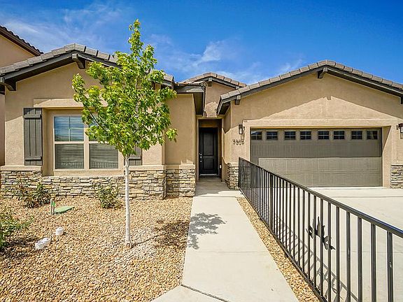 Front Exterior - Jane Estates of Santa Monica