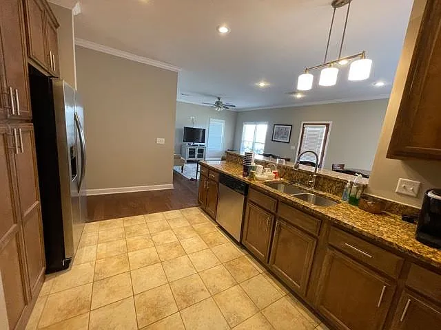1317 Ashleys Dr — Photo 10