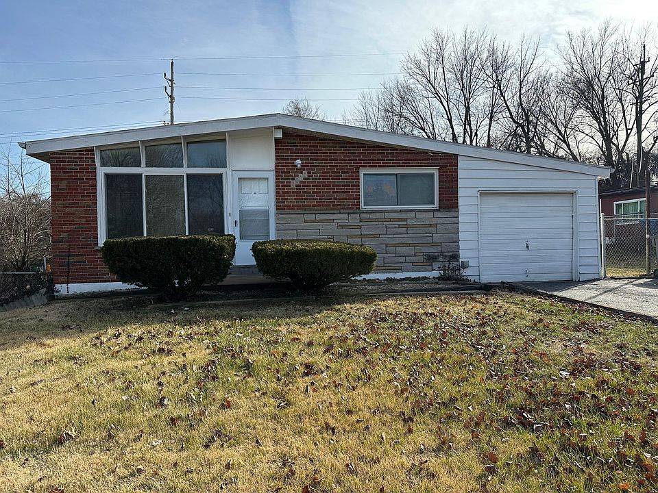 1st image of 2058 Sun Valley Dr