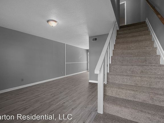 3rd image of 415 Caldwell Dr #20
