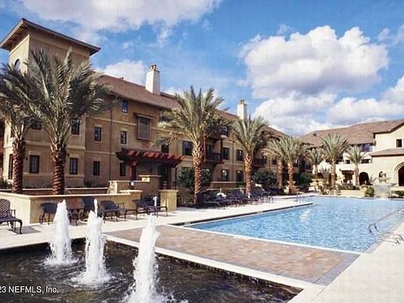 3rd image of 955 REGISTRY Boulevard #114
