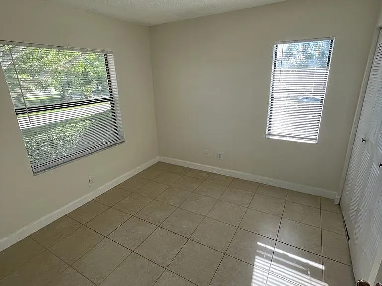 6844 Palmetto Cir S #201 — Photo 4