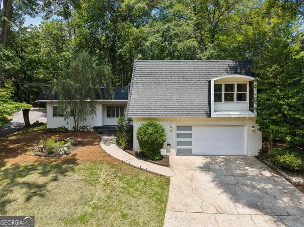 700 Cedar Knoll Dr, Roswell, GA 30076