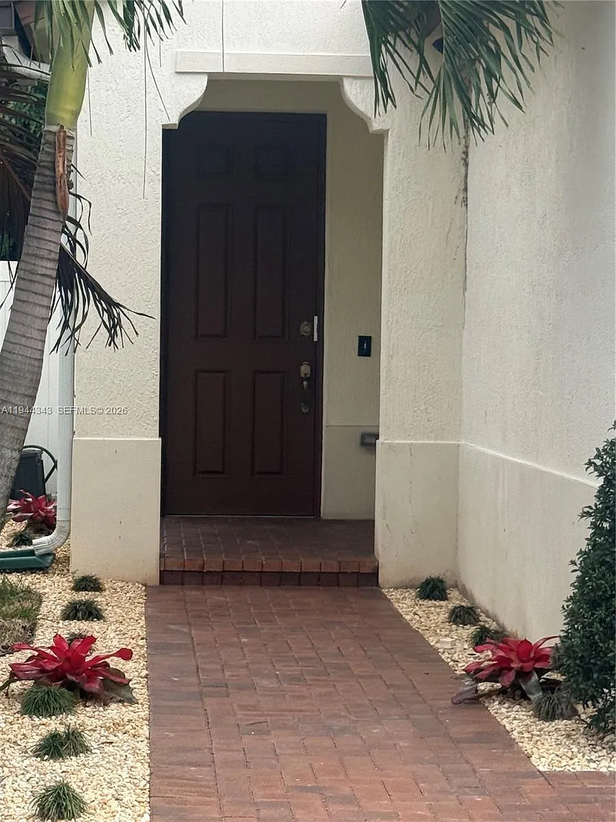 Photo 2 of 14 - 9044 SW 39th St - Miramar, FL Building Photo - 9044 SW 39th St