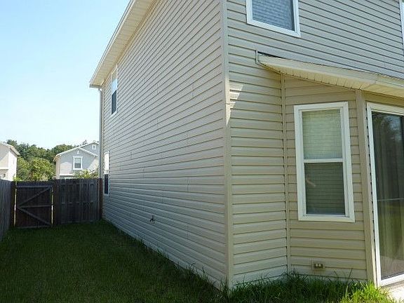 3rd image of 745 Rembrandt Ave