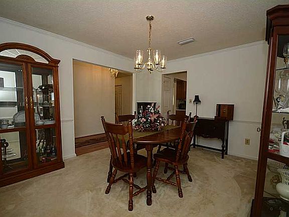 5th image of 770 Melrose Ter