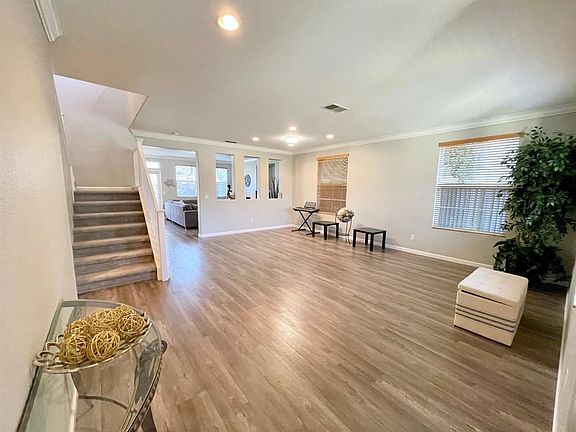 4th image of 7441 Thalia Ct