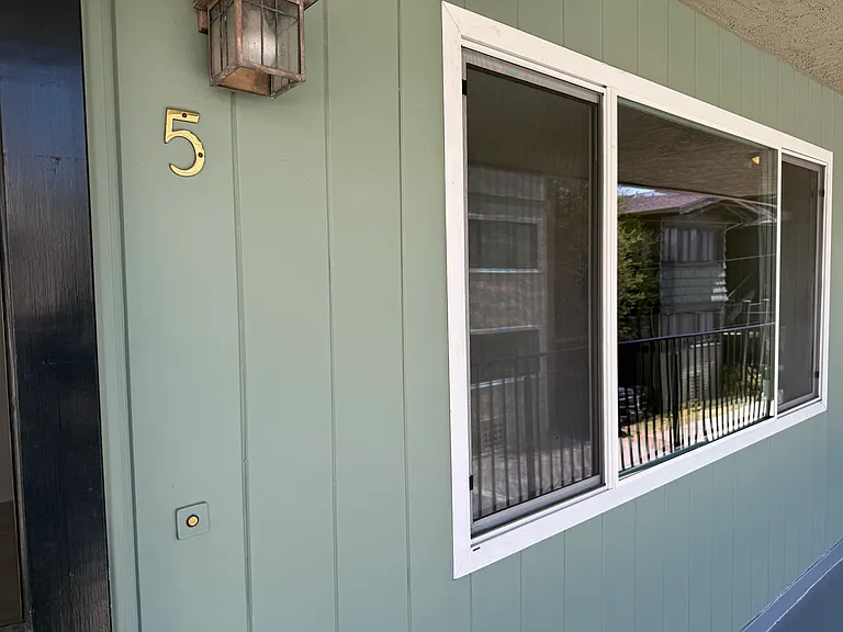 636 E California Blvd #5 — Photo 3
