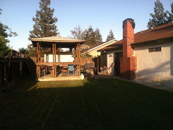 4th image of 27403 San Carlos Ave