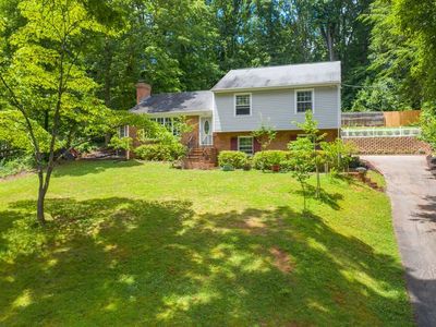 123 Woodstock Dr, Charlottesville, VA, 22901