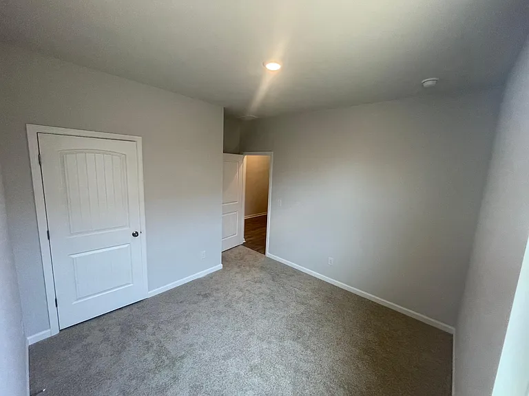 114 Olivia Cir — Photo 15