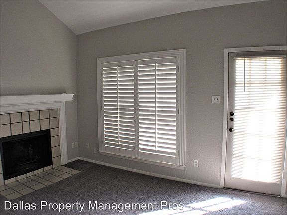 5th image of 3110 Devonshire Dr APT 218