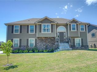 19700 NE 197th Ter, Smithville, MO 64089
