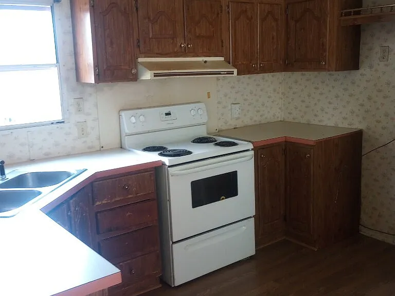 305 Clemson Ave #C — Photo 8