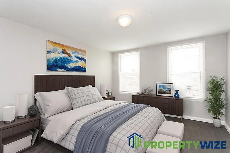 3 bed, 1.0 bath, 1144 sqft, $1,525 — Photo 2