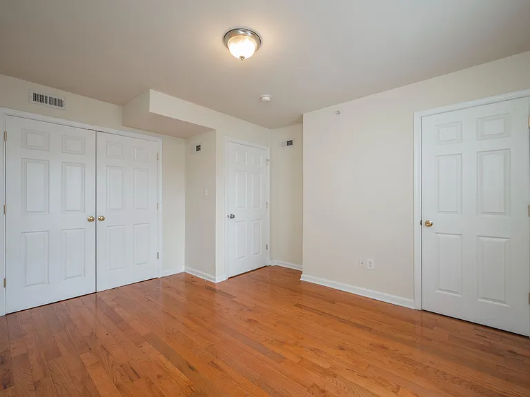 1519-21 N 16th St #34 — Photo 2
