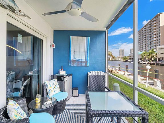 3rd image of 440 Paradise Isle Boulevard #102
