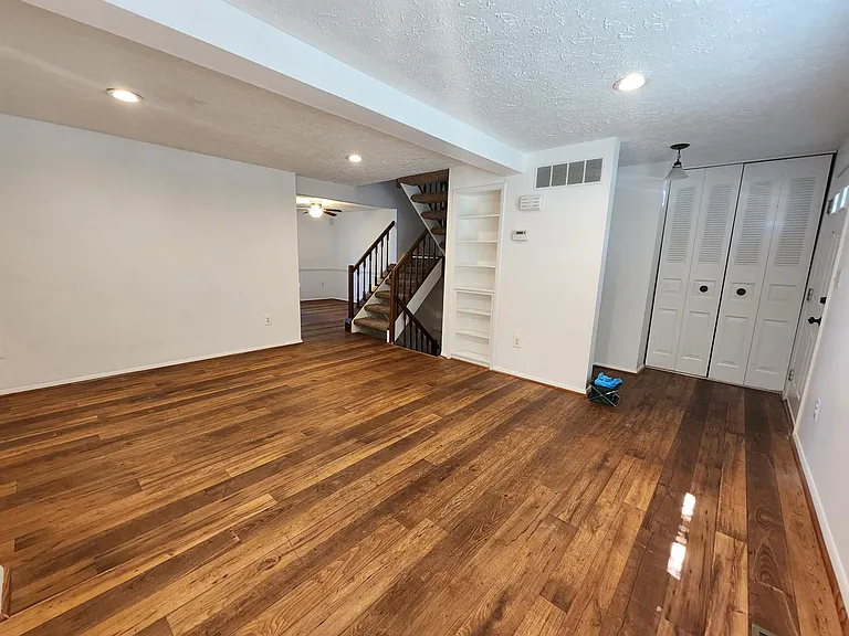 6806 Yellow Sheave Ct — Photo 7